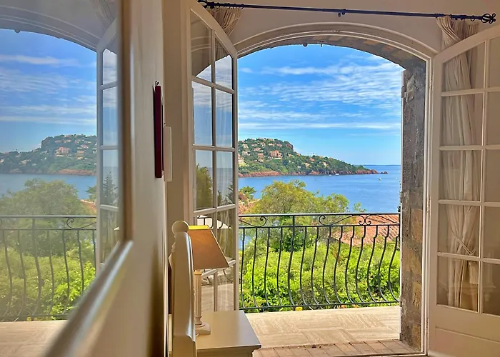 Sasso Forte, Swimming Pool, Jacuzzi And Private Cove Vila Saint-Raphaël