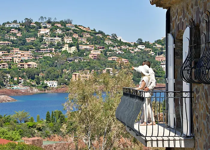 Villa Sasso Forte, Swimming Pool, Jacuzzi And Private Cove Saint-Raphael (Var)